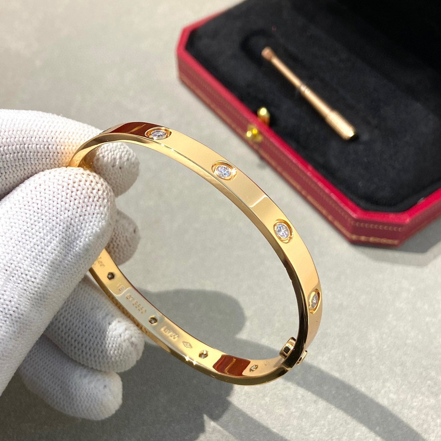 ˇGilded EraˇLOVE BRACELET 6.1MM 10 DIAMONDS