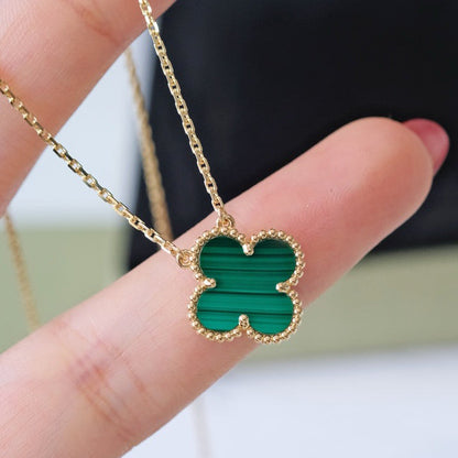 ˇGilded EraˇCLOVER 15MM MALACHITE SINGLE FLOWER  NECKLACE