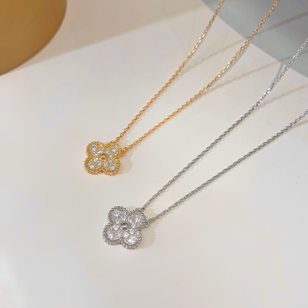 ˇGilded EraˇCLOVER 15MM DIAMOND SINGLE FLOWER NECKLACE