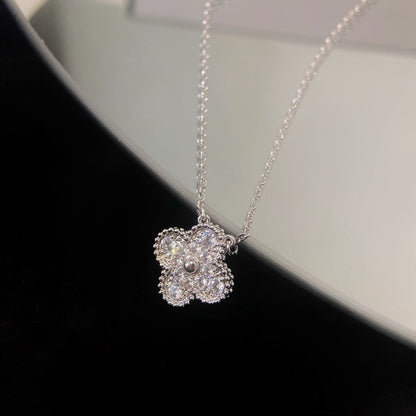 ˇGilded EraˇCLOVER 15MM DIAMOND SINGLE FLOWER NECKLACE