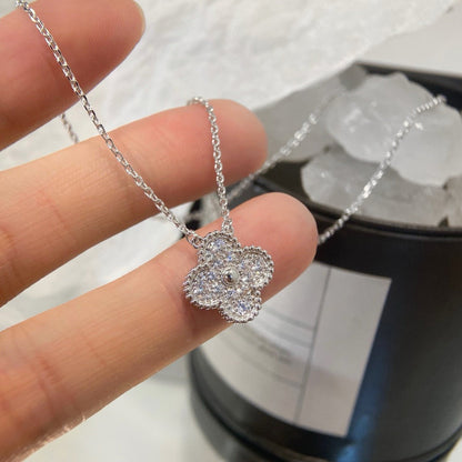 ˇGilded EraˇCLOVER 15MM DIAMOND SINGLE FLOWER NECKLACE