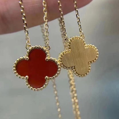 ˇGilded EraˇCLOVER 15MM CARNELIAN SINGLE FLOWER NECKLACE