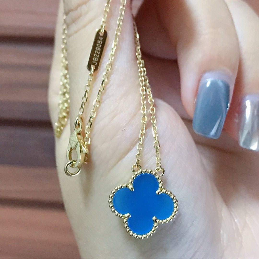 ˇGilded EraˇCLOVER 15MM BLUE AGATE NECKLACE