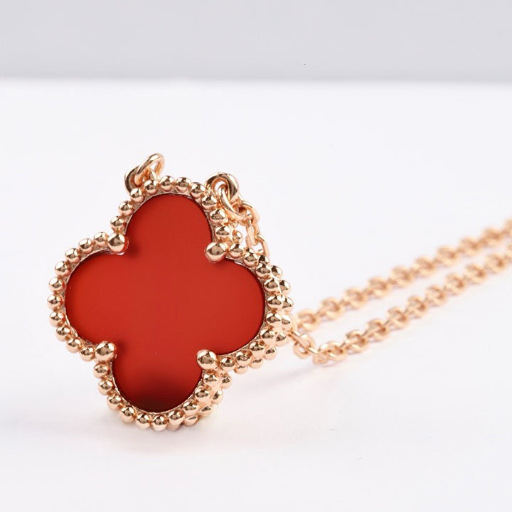 ˇGilded EraˇCLOVER 15MM CARNELIAN SINGLE FLOWER NECKLACE