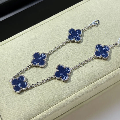 ˇGilded EraˇCLOVER 5 MOTIF PIETERSITE SILVER BRACELET