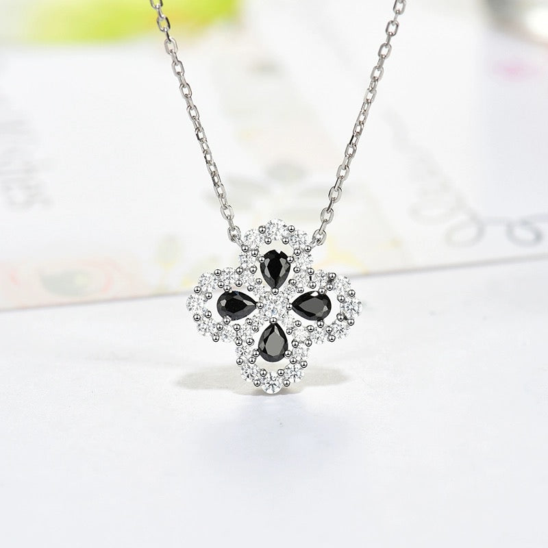 ˇGilded EraˇLOOP NECKLACE FULL MOTIF DIAMOND 16MM MULTIPLE COLORS
