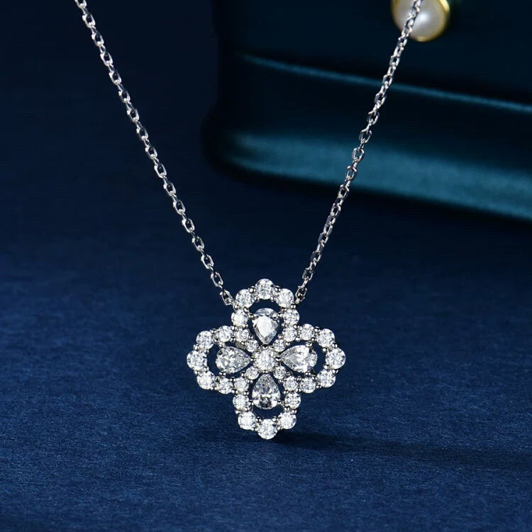 ˇGilded EraˇLOOP NECKLACE FULL MOTIF DIAMOND 16MM MULTIPLE COLORS