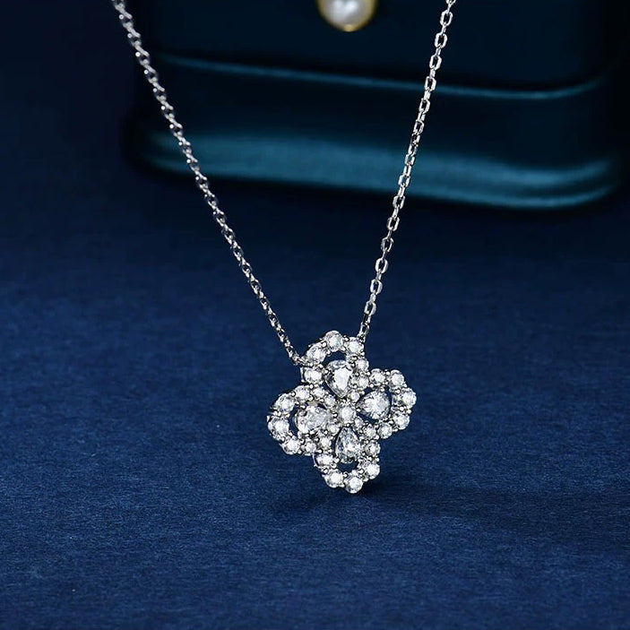 ˇGilded EraˇLOOP NECKLACE FULL MOTIF DIAMOND 16MM MULTIPLE COLORS