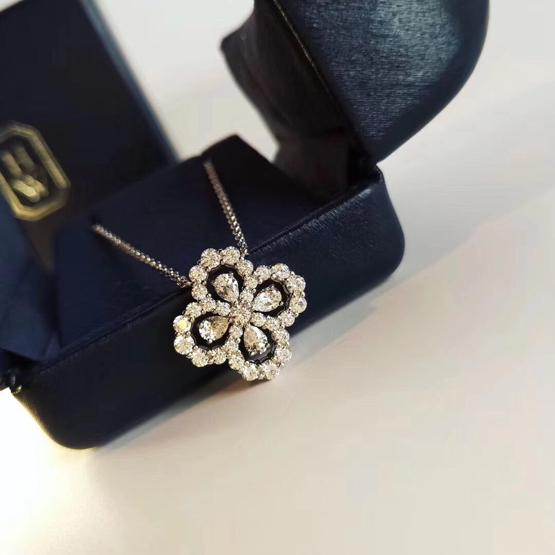 ˇGilded EraˇLOOP NECKLACE FULL MOTIF DIAMOND 16MM MULTIPLE COLORS