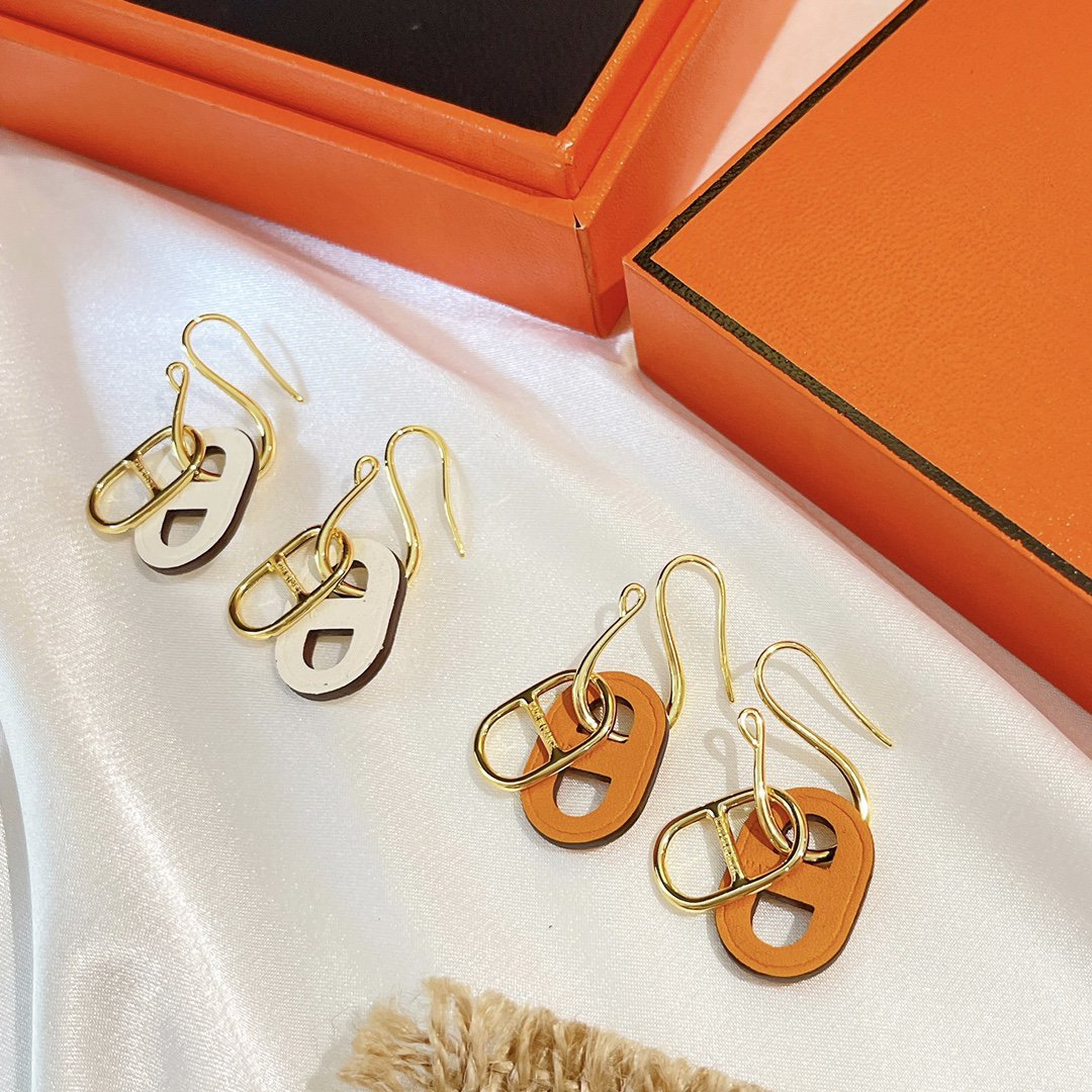 ˇGilded EraˇHM O'MAILLON GOLD EARRINGS