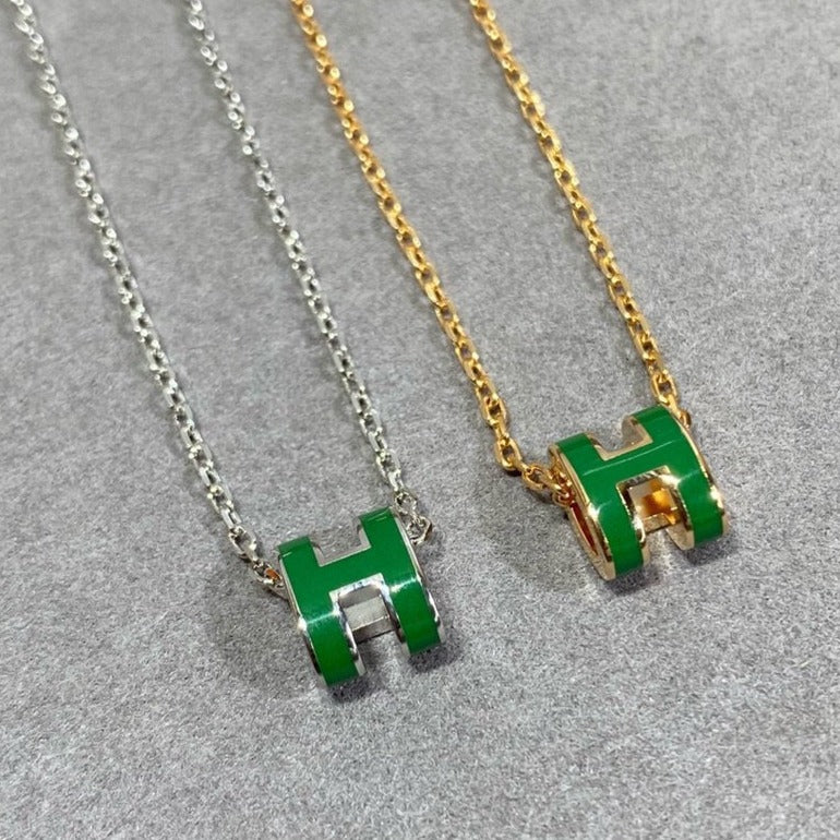 ˇGilded EraˇPOP H GREEN NECKLACE SILVER AND GOLD