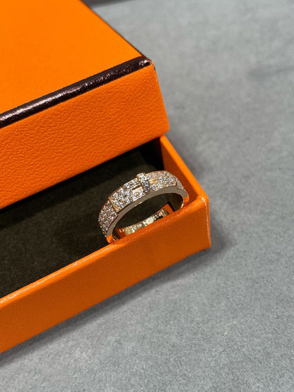 ˇGilded EraˇKELLY PINK GOLD DIAMOND RING