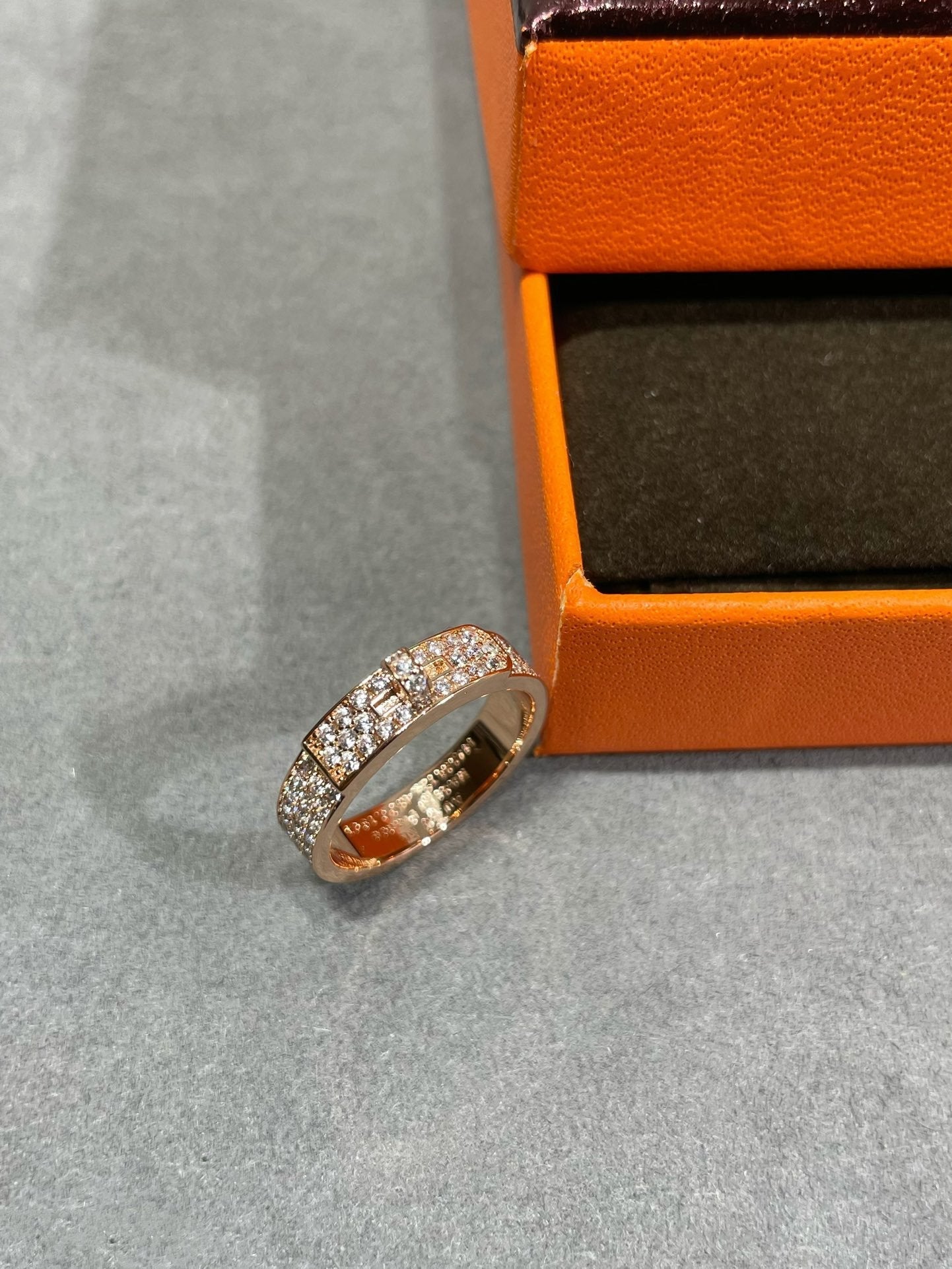 ˇGilded EraˇKELLY PINK GOLD DIAMOND RING