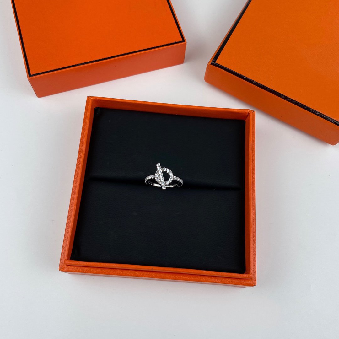 ˇGilded EraˇECHAPPEE RING SILVER DIAMOND