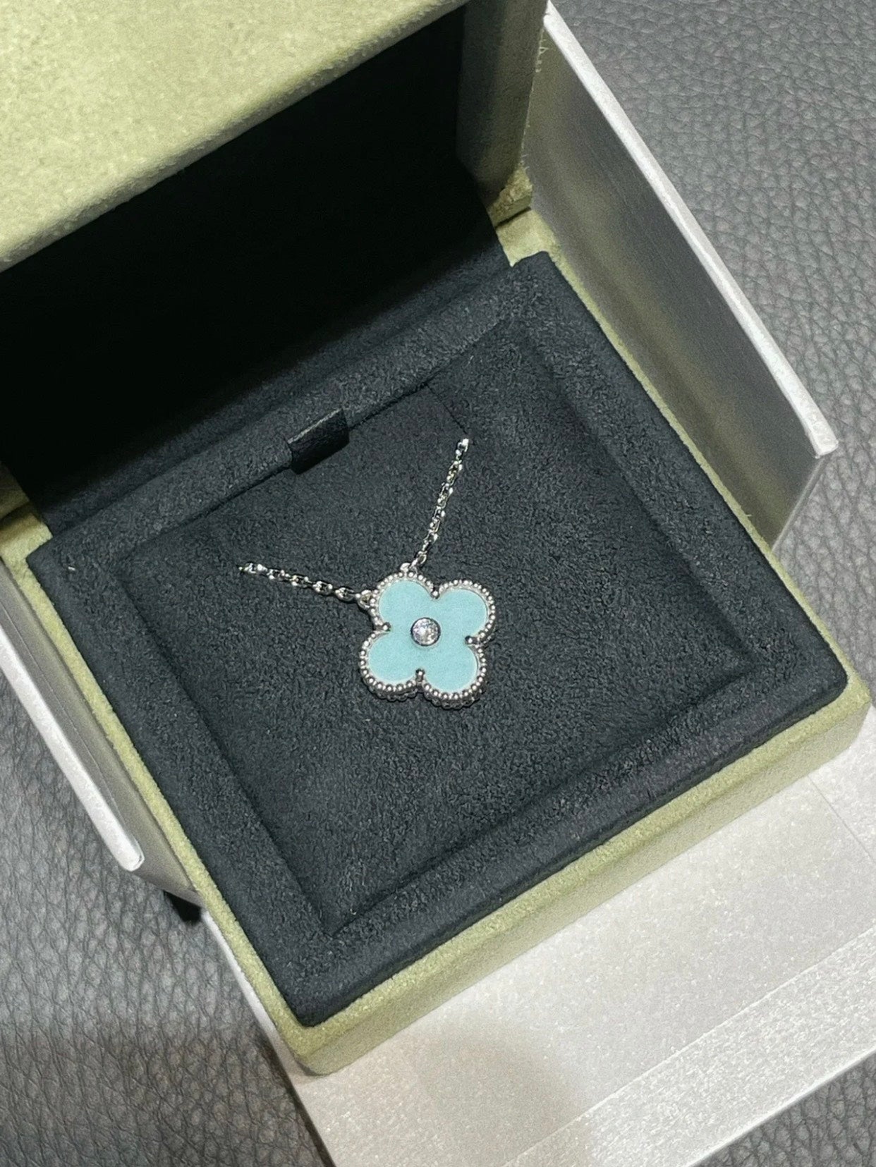 ˇGilded EraˇCLOVER 1 DIAMOND LIGHT BLUE SILVER NECKLACE