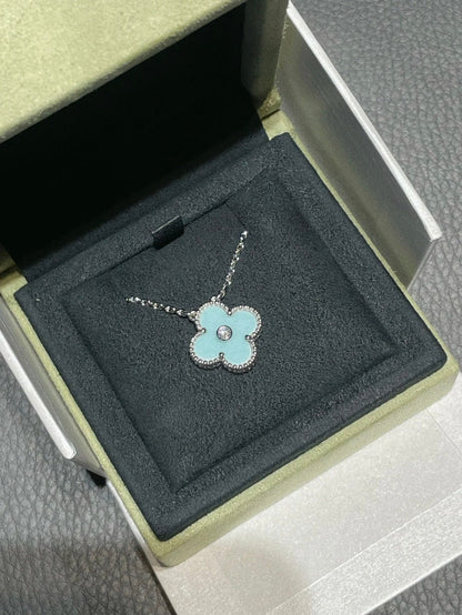 ˇGilded EraˇCLOVER 1 DIAMOND LIGHT BLUE SILVER NECKLACE