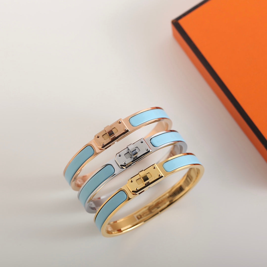 ˇGilded EraˇHM KELLY CLOUD BLUE BRACELET