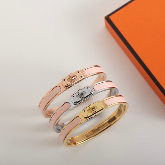 ˇGilded EraˇHM KELLY LIGHT PINK BRACELET