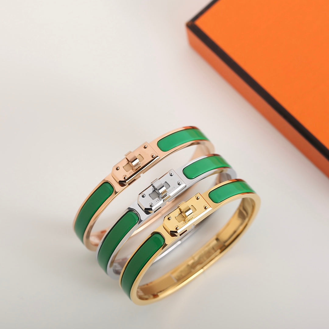 ˇGilded EraˇHM KELLY GREEN BRACELET