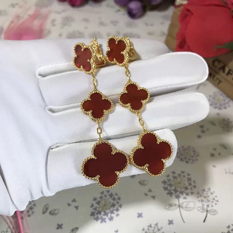 ˇGilded EraˇCLOVER 3 MOTIF CARNELIAN DROP EARRINGS