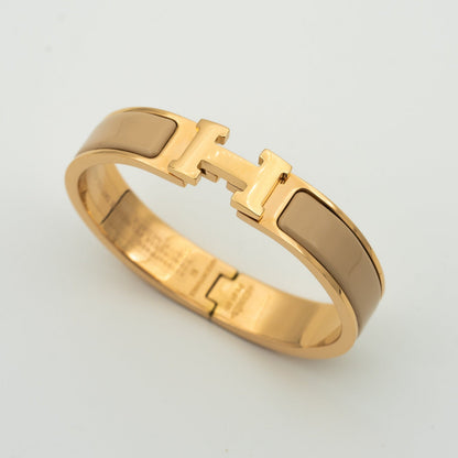 ˇGilded EraˇH GREY BRACELET