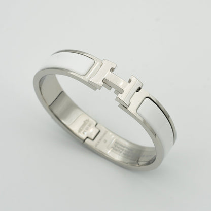 ˇGilded EraˇH WHITE BRACELET