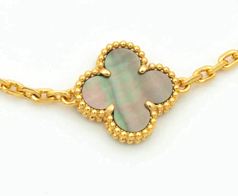 ˇGilded EraˇCLOVER 5 MOTIF GRAY MOP DIAMOND BRACELET