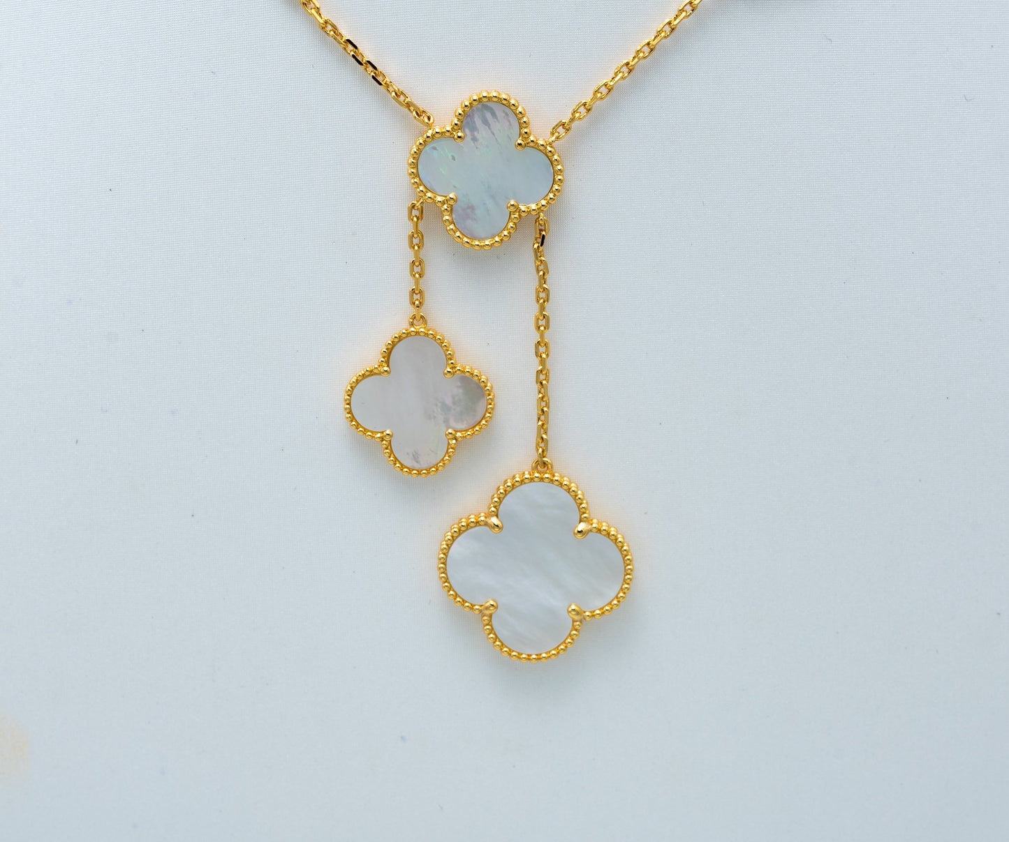 ˇGilded EraˇCLOVER MOTHER OF PEARL NECKLACE 6 MOTIF