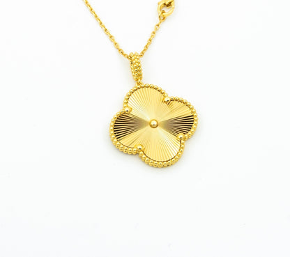 ˇGilded EraˇCLOVER 25MM PEDANT NECKLACE GOLD