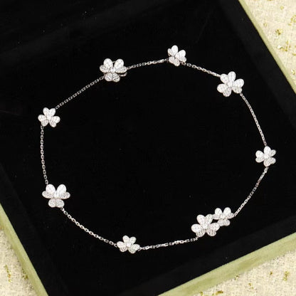 ˇGilded EraˇFRIVOLE SILVER 9 FLOWERS NECKLACE