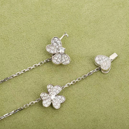 ˇGilded EraˇFRIVOLE SILVER 9 FLOWERS NECKLACE