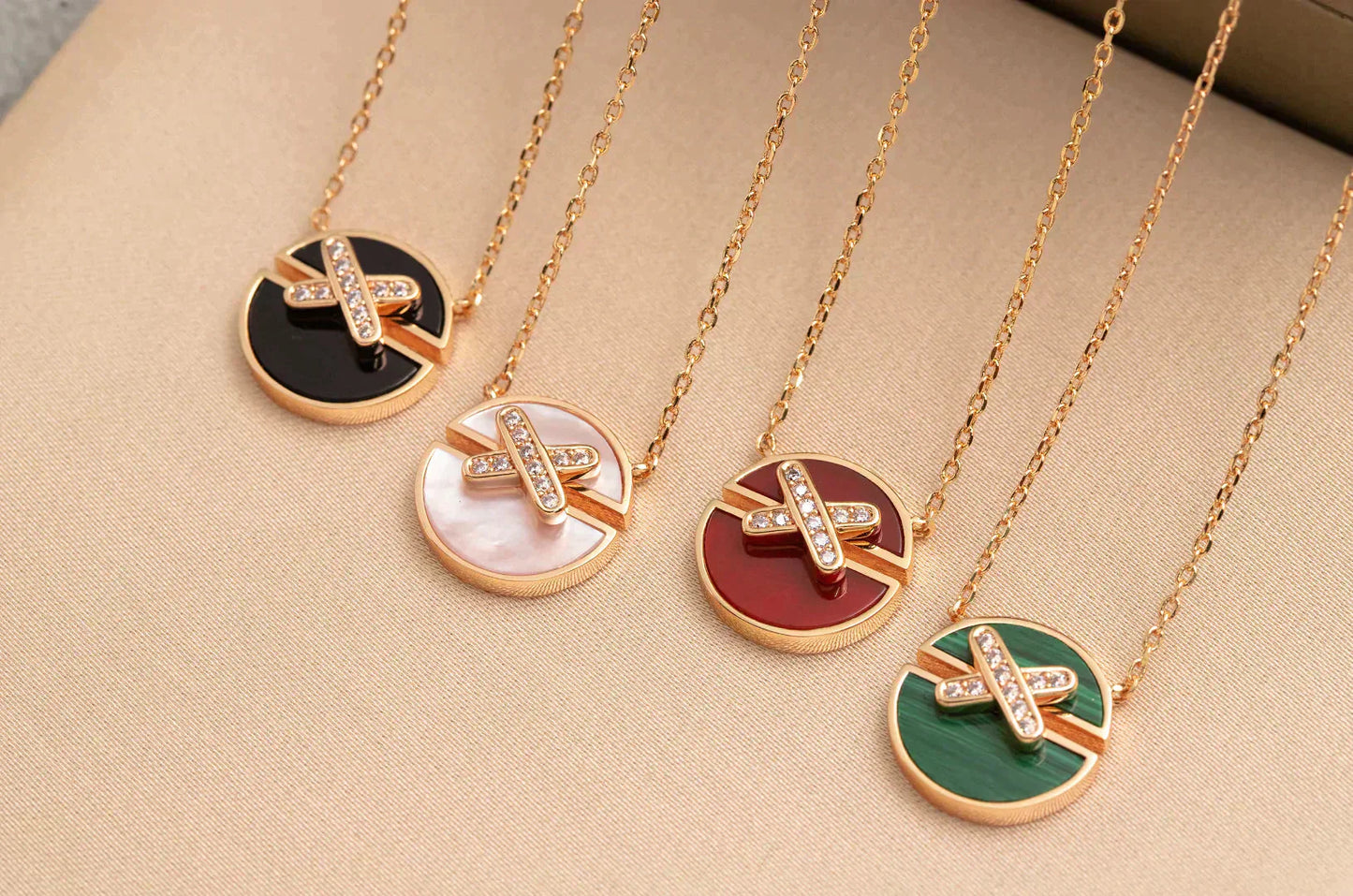 ˇGilded EraˇJEUX DE ROSE GOLD DIAMOND NECKLACE
