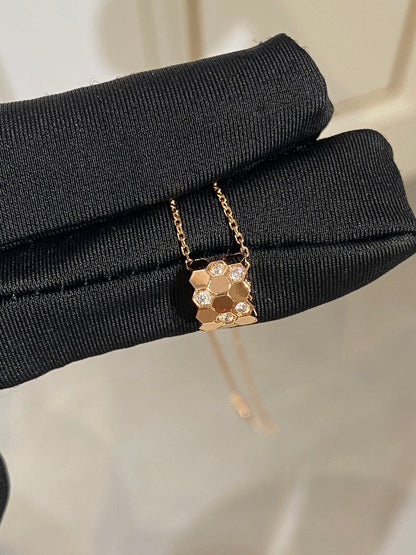 ˇGilded EraˇBEE LOVE DIAMOND NECKLACE