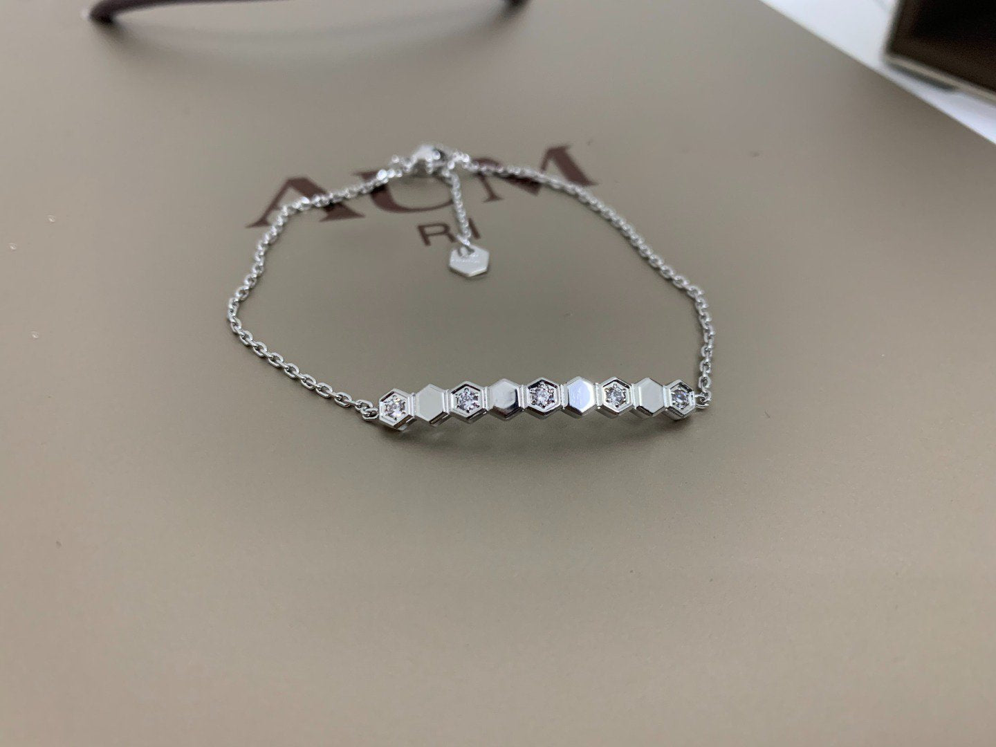 ˇGilded EraˇBEE LOVE BRACELET DIAMOND