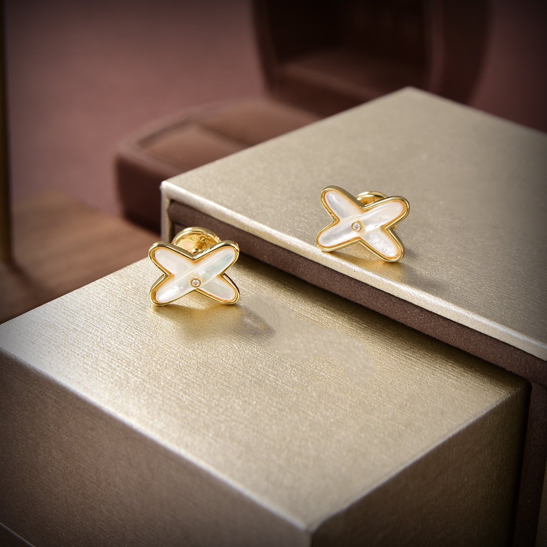 ˇGilded EraˇJEUX DE WHITE MOP GOLD DIAMOND EARRINGS