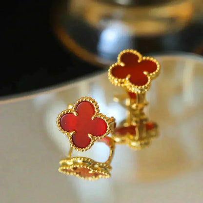 ˇGilded EraˇCLOVER MEDIUM 1 MOTIFS CARNELIAN  EARRINGS