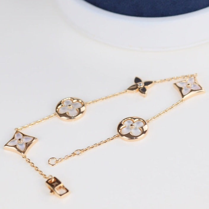 ˇGilded EraˇLEAF CLOVER BRACELET