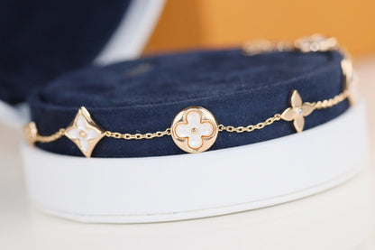 ˇGilded EraˇLEAF CLOVER BRACELET