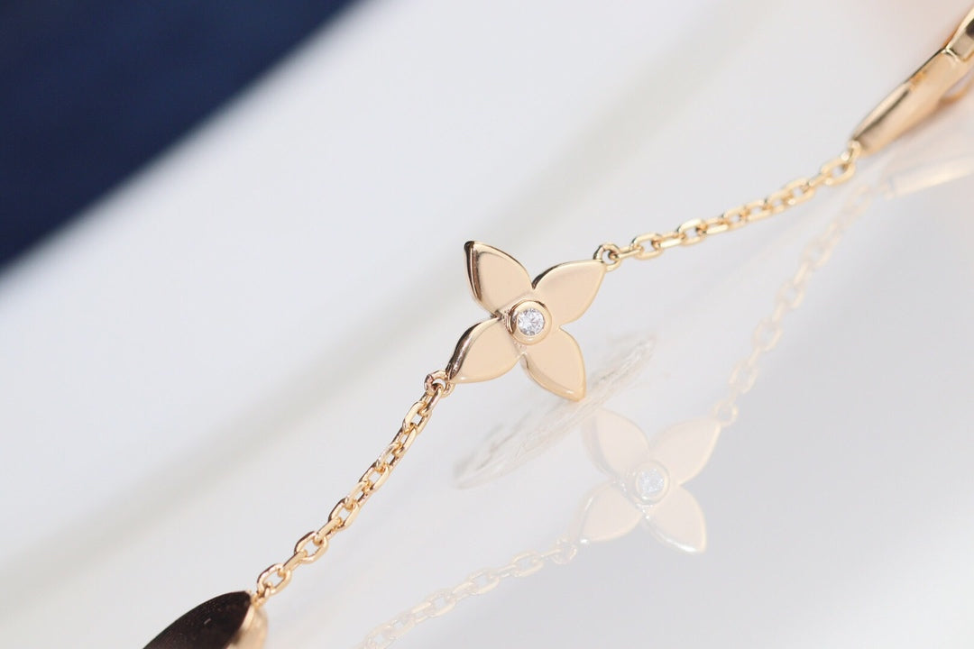 ˇGilded EraˇLEAF CLOVER BRACELET