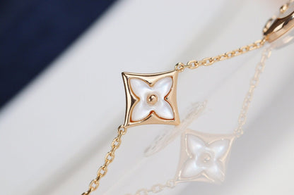 ˇGilded EraˇLEAF CLOVER BRACELET