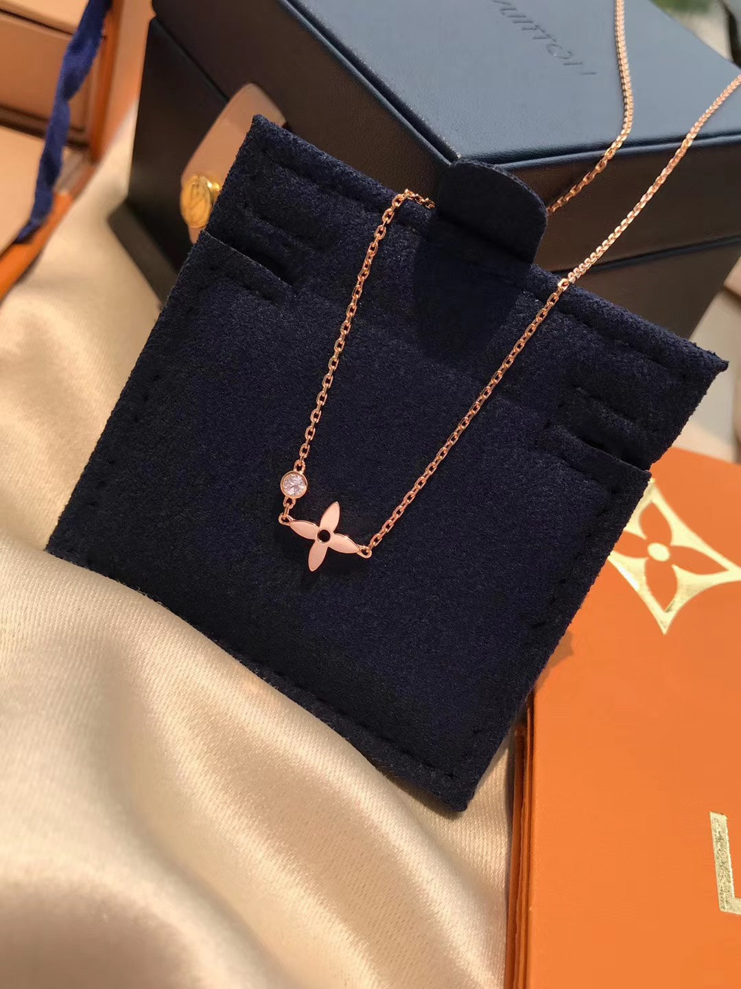 ˇGilded EraˇBLOSSOM PENDANT PINK GOLD AND DIAMOND