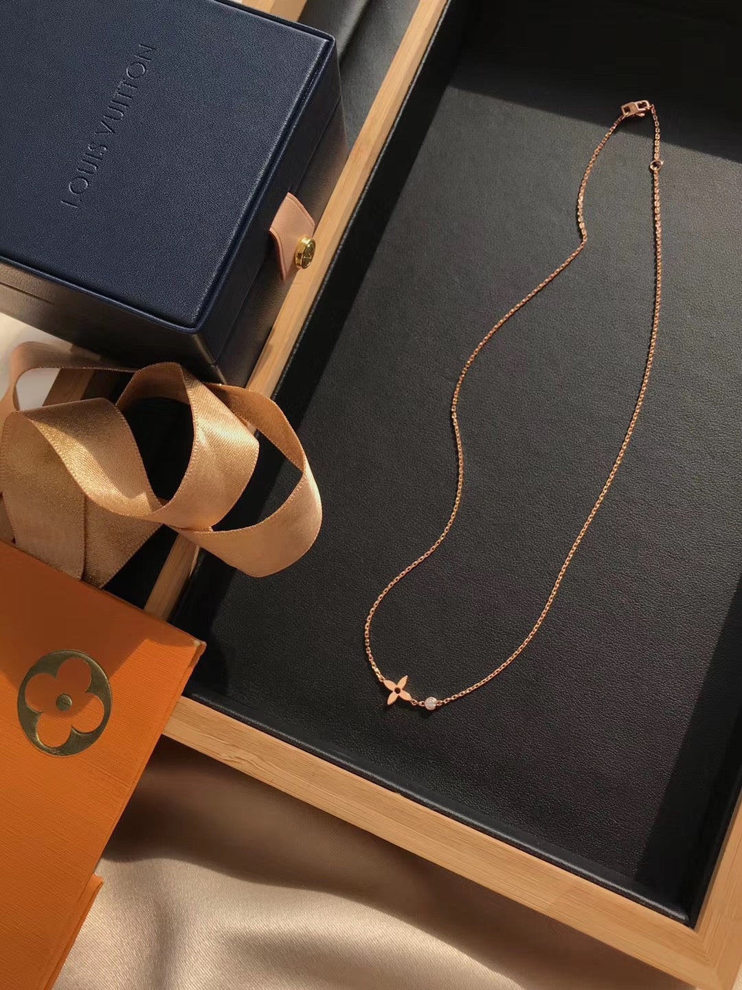 ˇGilded EraˇBLOSSOM PENDANT PINK GOLD AND DIAMOND
