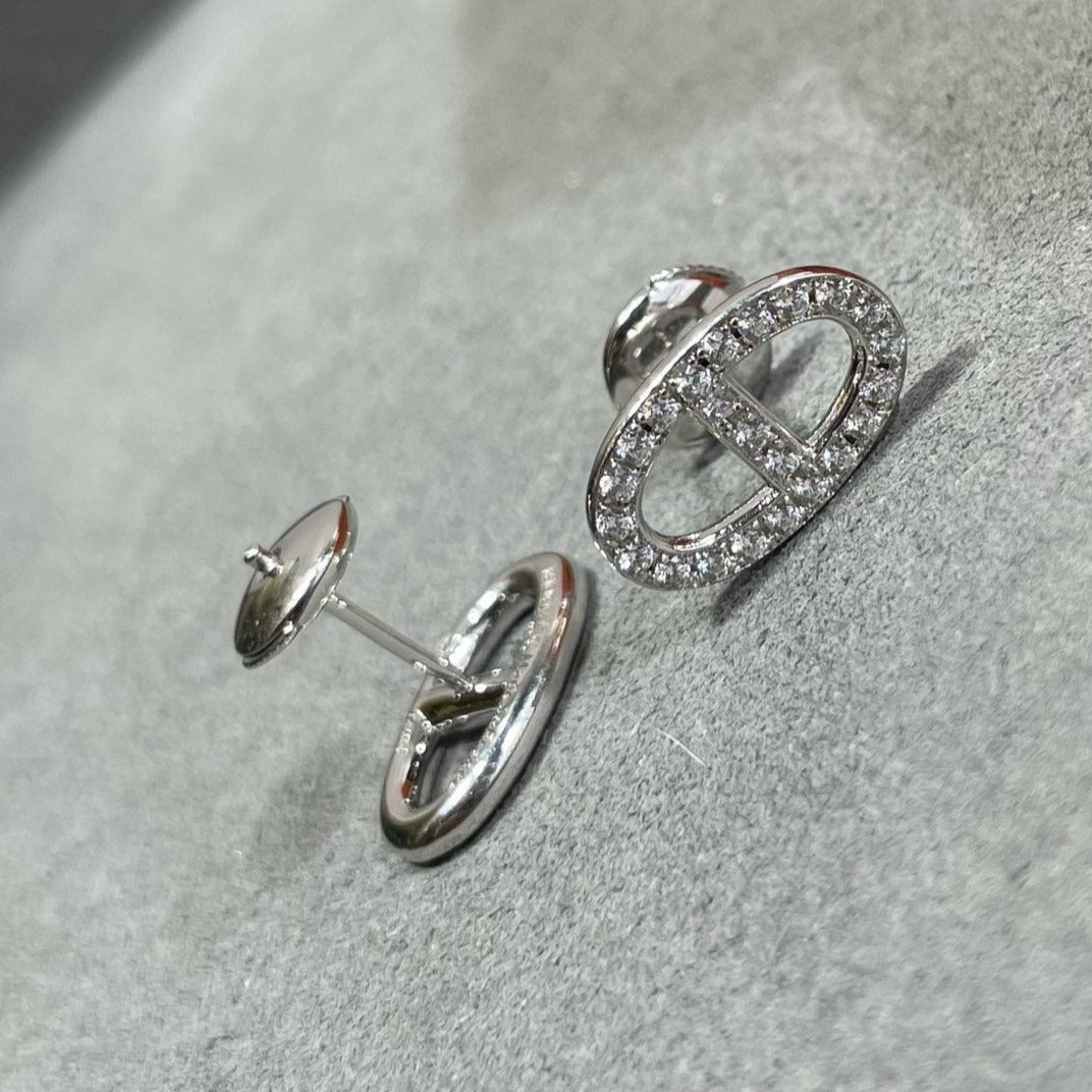 ˇGilded EraˇHM FULL DIAMOND PIG NOSE STUD EARRINGS