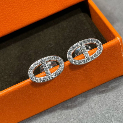 ˇGilded EraˇHM FULL DIAMOND PIG NOSE STUD EARRINGS