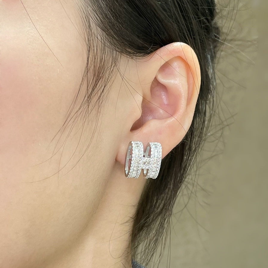 ˇGilded EraˇH STUD EARRINGS WITH SILVER DIAMONDS