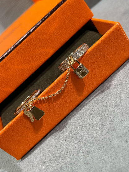 ˇGilded EraˇHM KELLY CLOCHETTE DOUBLE RING IN  WITH DIAMONDS