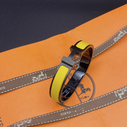 ˇGilded EraˇCLIC HM SO BLACK YELLOW BRACELET