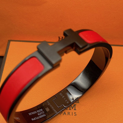 ˇGilded EraˇCLIC HM SO BLACK RED BRACELET