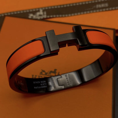 ˇGilded EraˇCLIC HM SO BLACK OREGAN BRACELET