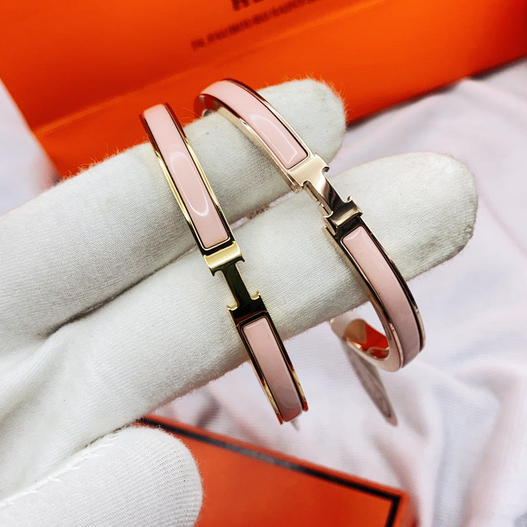 ˇGilded EraˇCLASSIC HM CLIC  PINK 8MM ENAMEL BRACELET